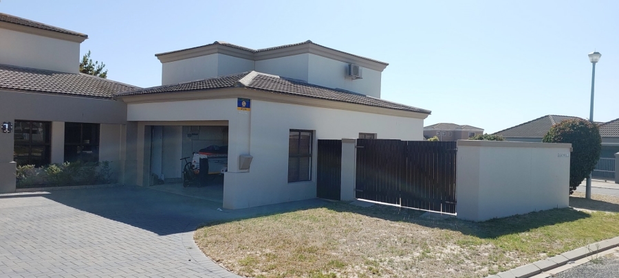 4 Bedroom Property for Sale in Country Club Western Cape